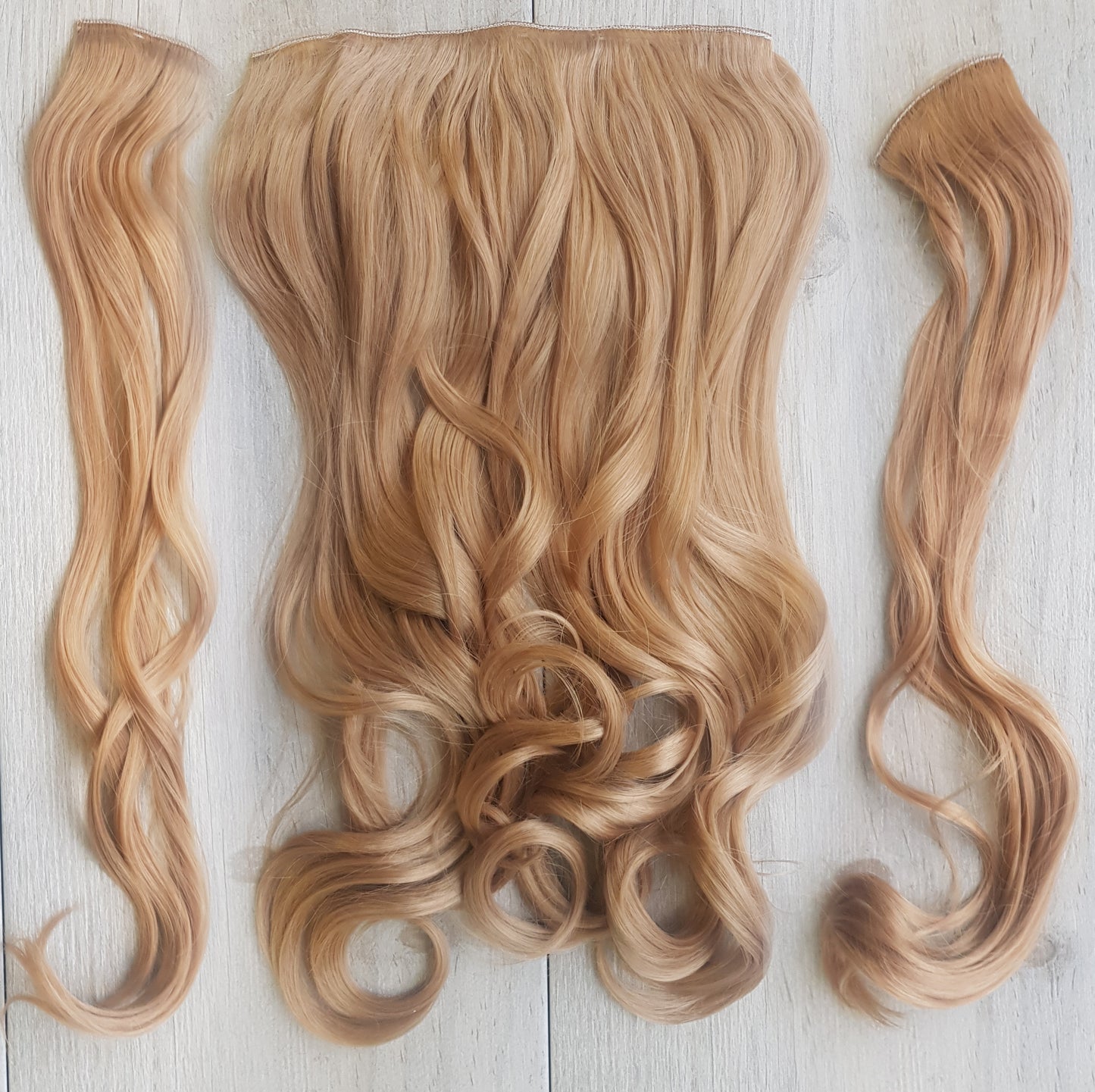 Colour 14 3 Piece Wavy Clip-in 22inch