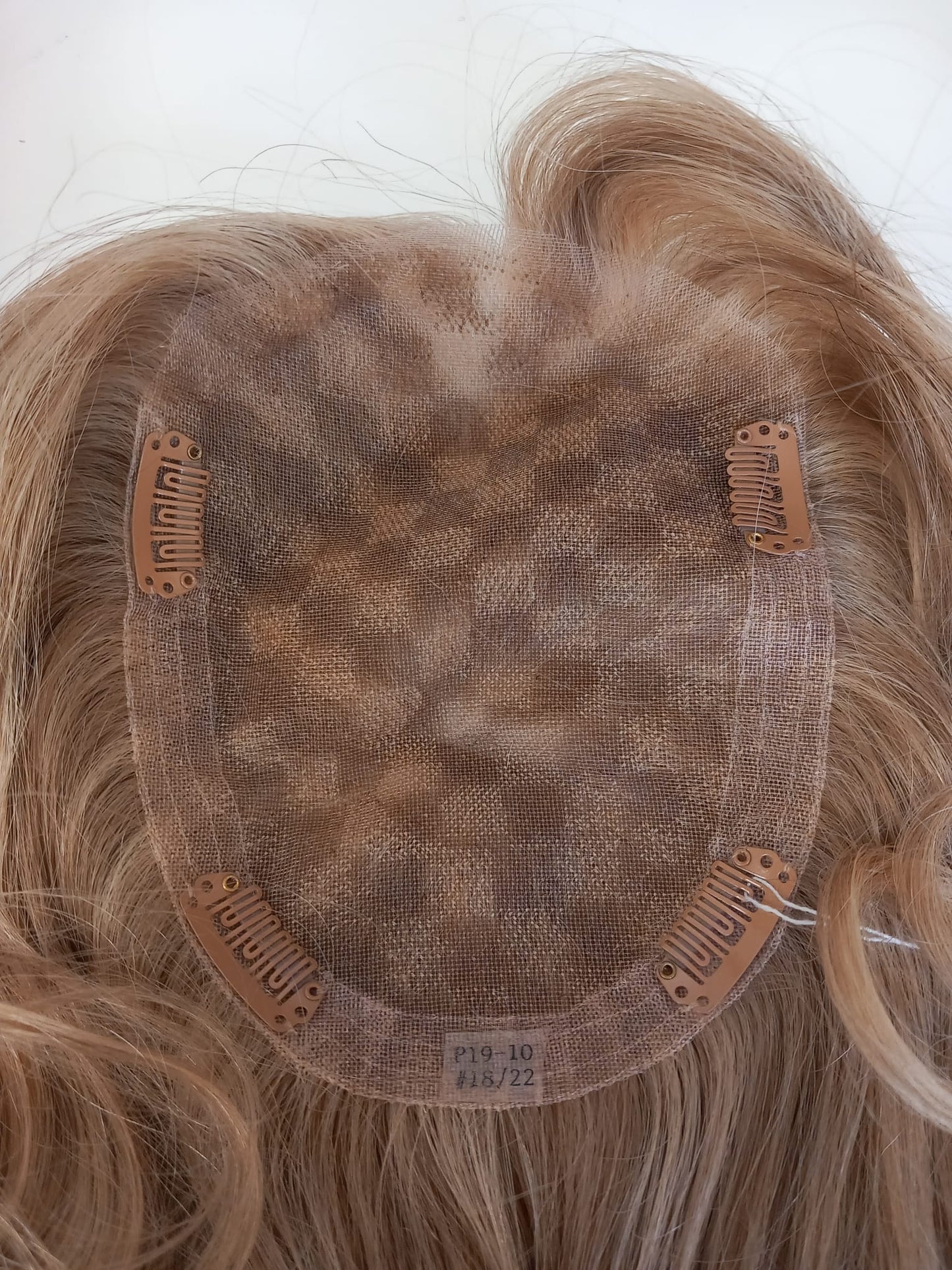 P19-10 Hair Topper Colour 18/22