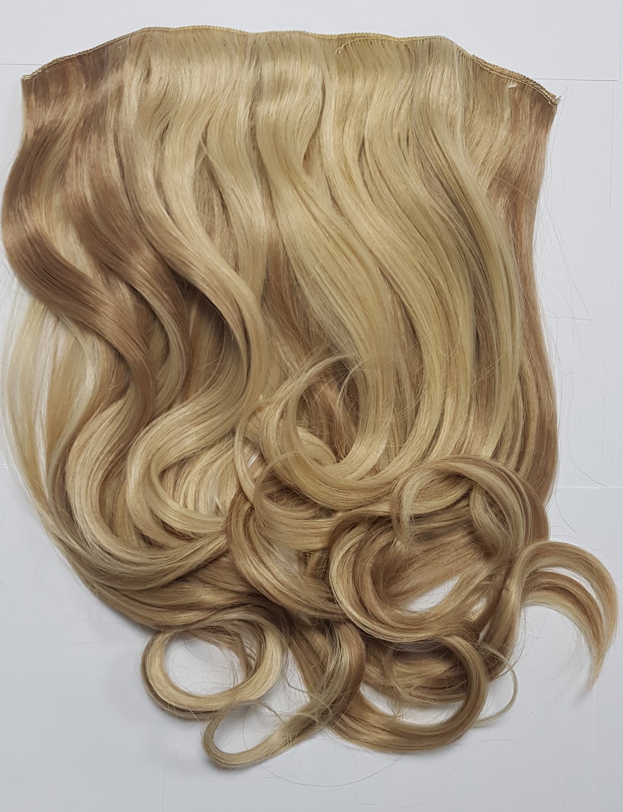 Hairspray Clip in Extensions Wavy