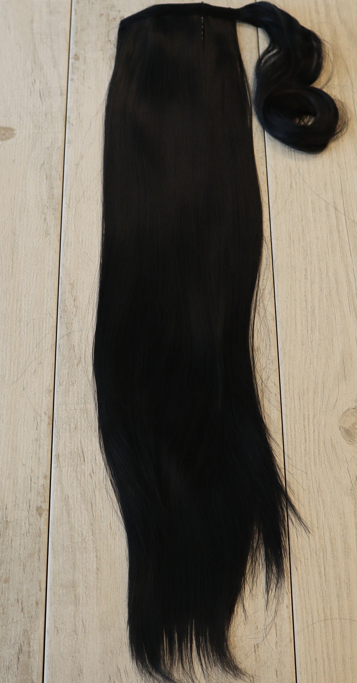 Colour 1 Grande Light Ponytail 28inch