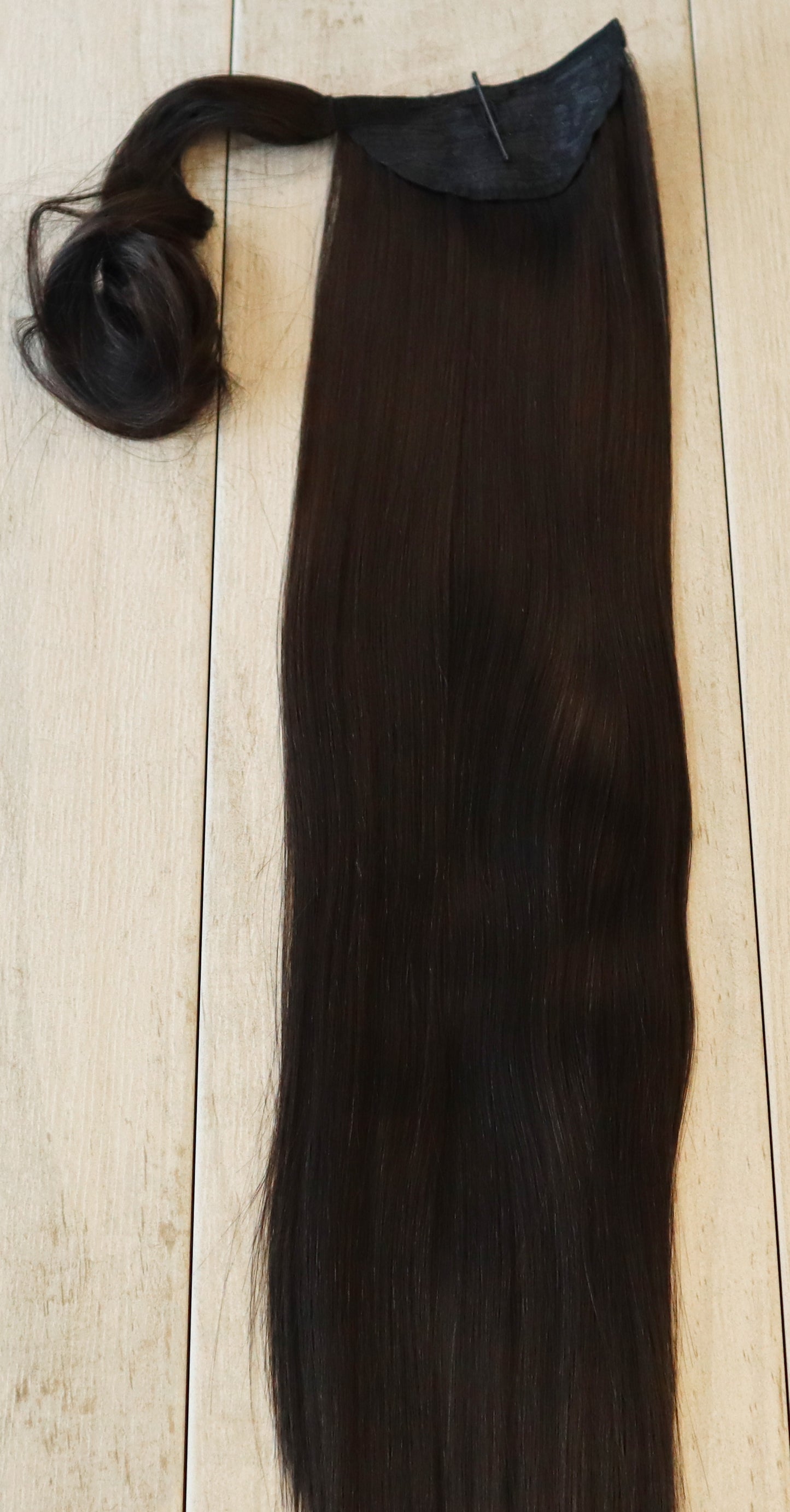 Colour 4 Grande Light Ponytail 28inch