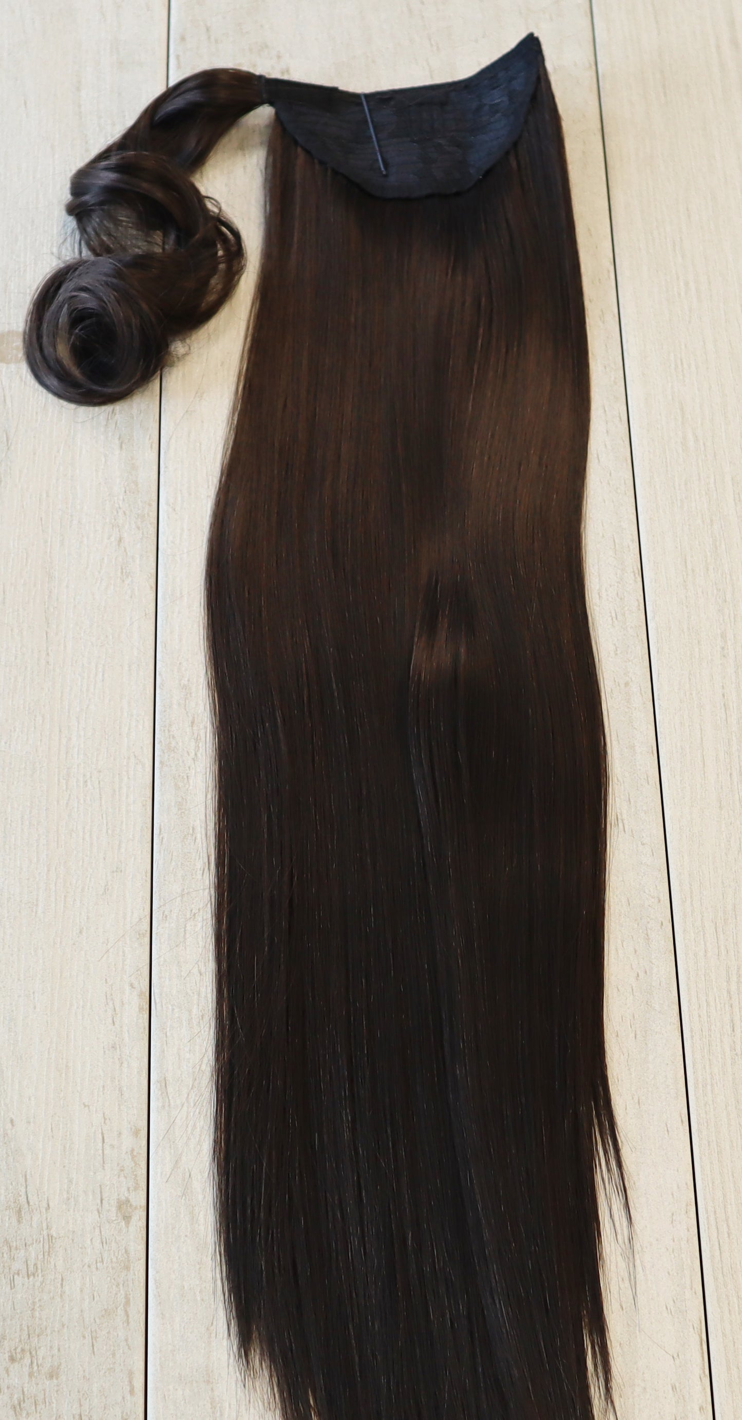 Colour 6 Grande Light Ponytail 28inch