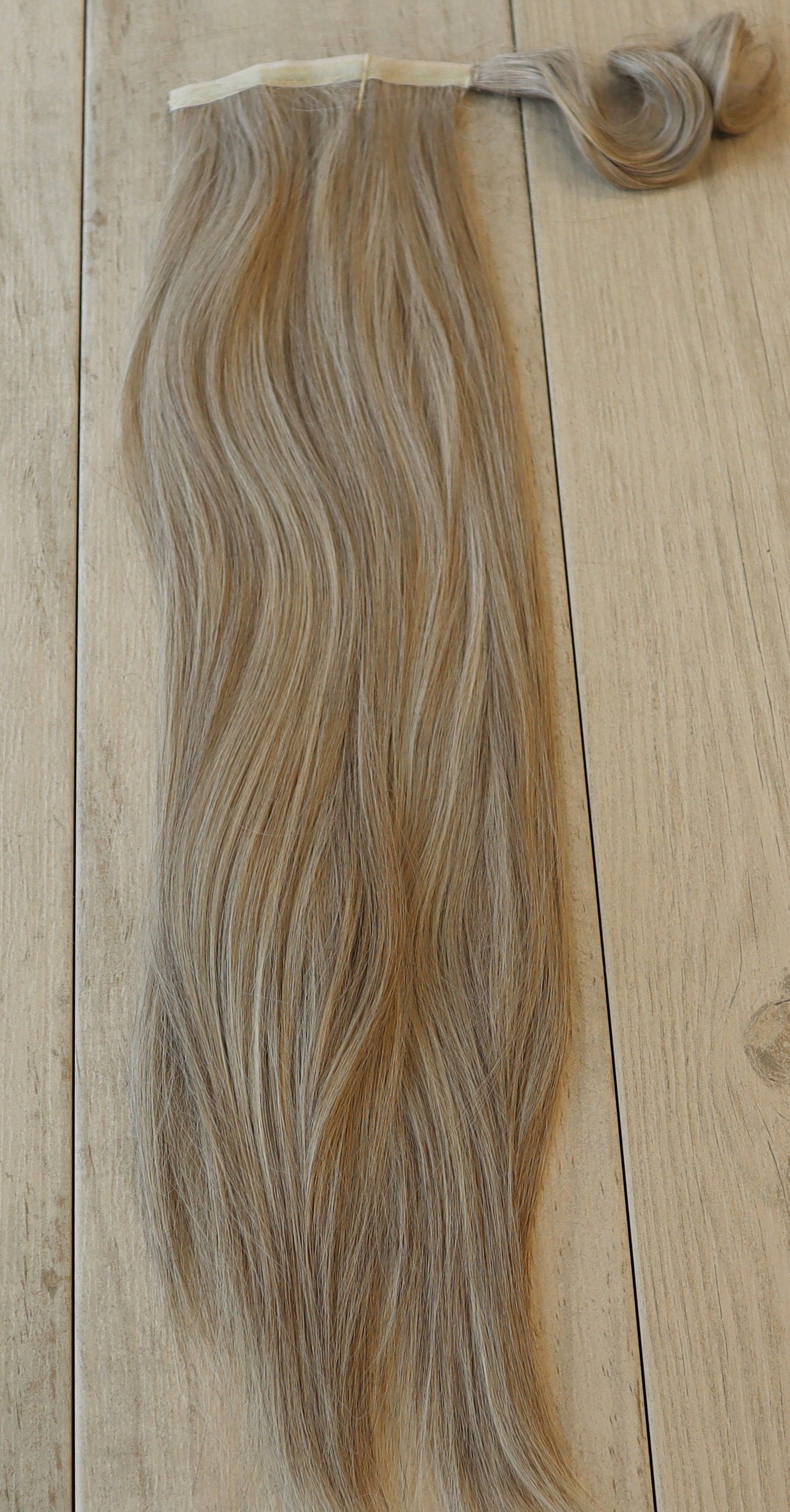 Biscuit Blonde T Grande Light Ponytail 28inch