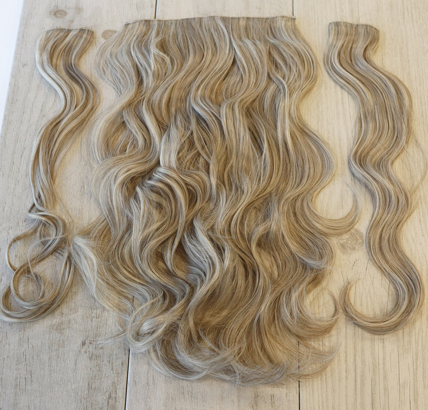 Biscuit Blonde Kate 3 Piece Wavy Clip-in 22inch