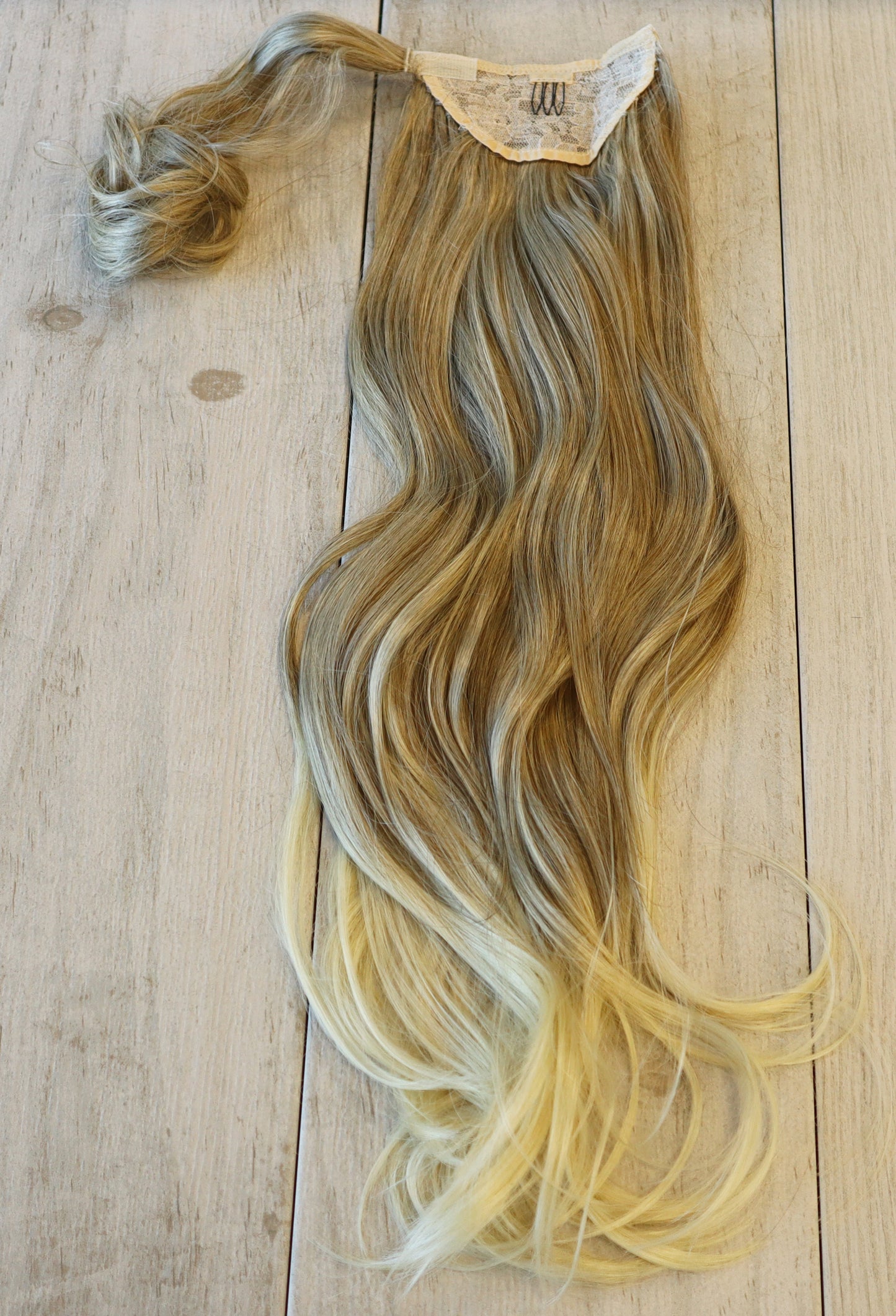 Colour 21T Grande Wavy Ponytail 28inch