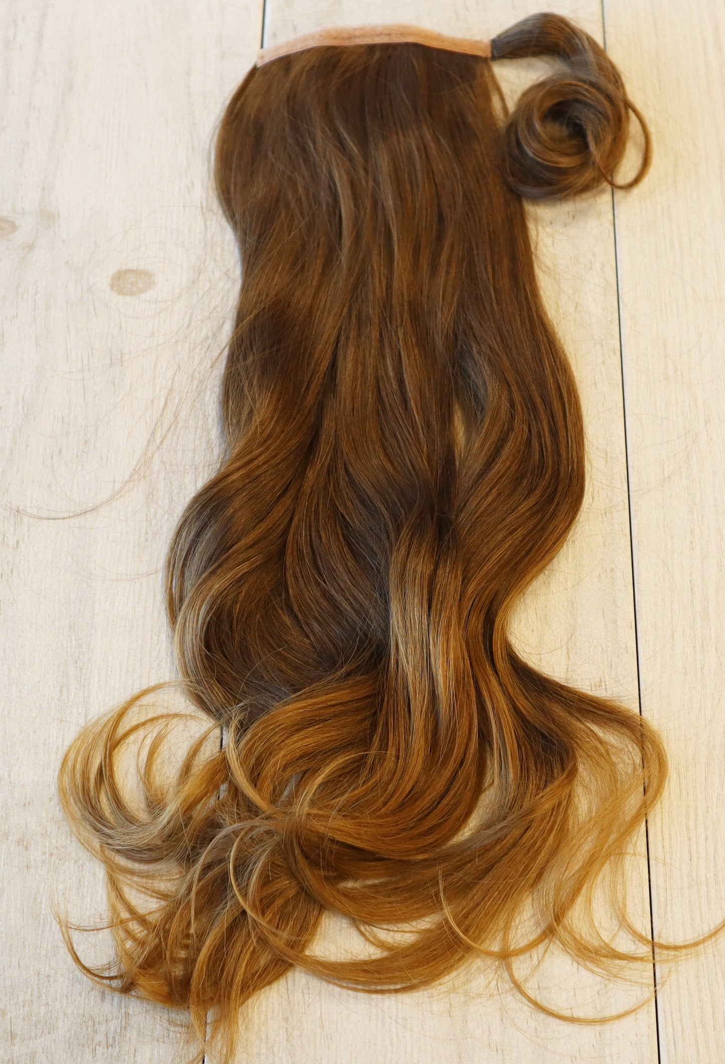 Colour 8T27 Grande Wavy Ponytail 28inch