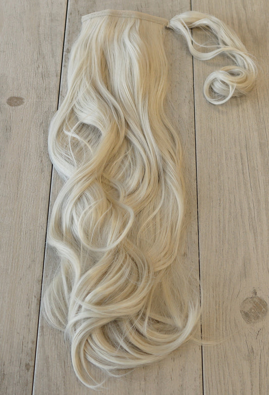 Colour 90 Grande Wavy Ponytail 28inch