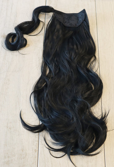 Colour 1 Grande Wavy Ponytail 28inch