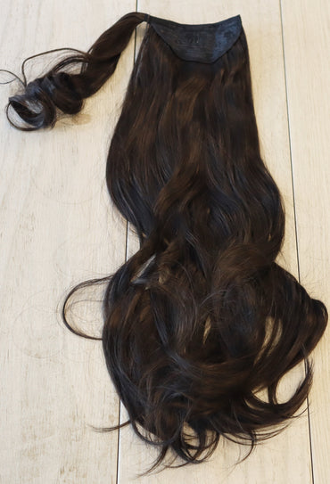 Colour 4 Grande Wavy Ponytail 28inch