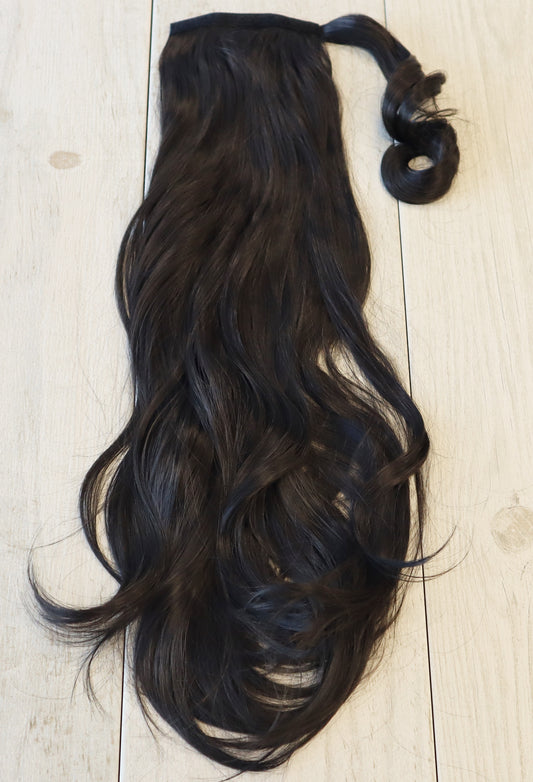 Colour 2 Grande Wavy Ponytail 28inch