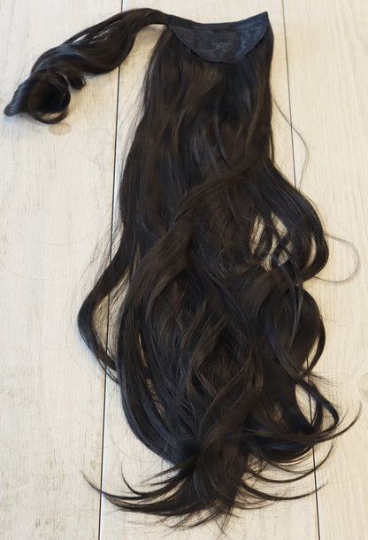 Colour 2 Grande Wavy Ponytail 28inch