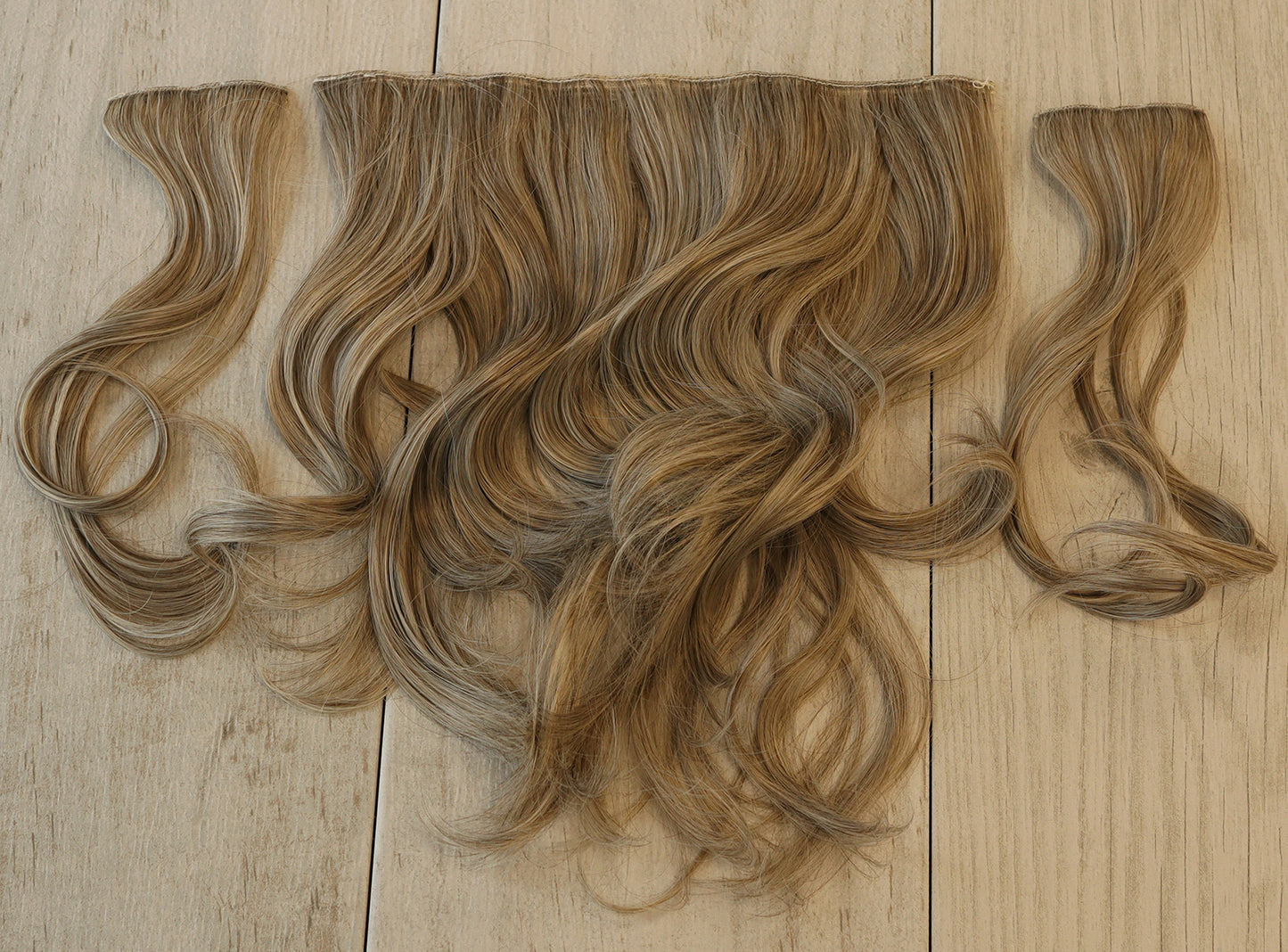 Hazelnut Blonde Petite Wavy Clip-in (3 Piece)