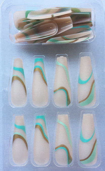 24 Deluxe Nail Tips