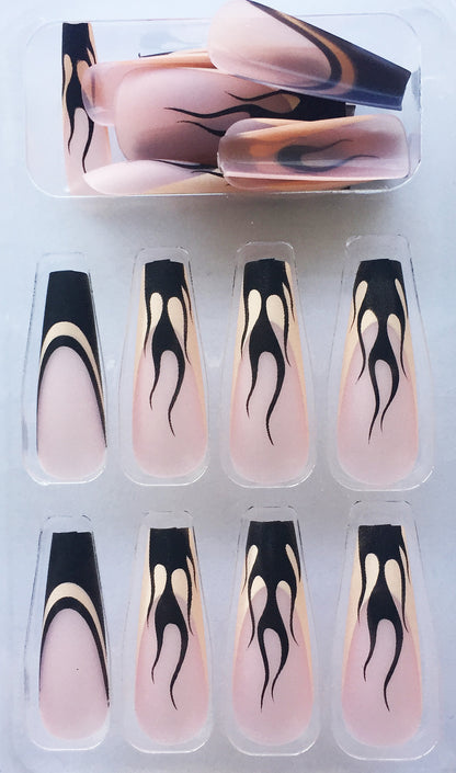 24 Deluxe Nail Tips